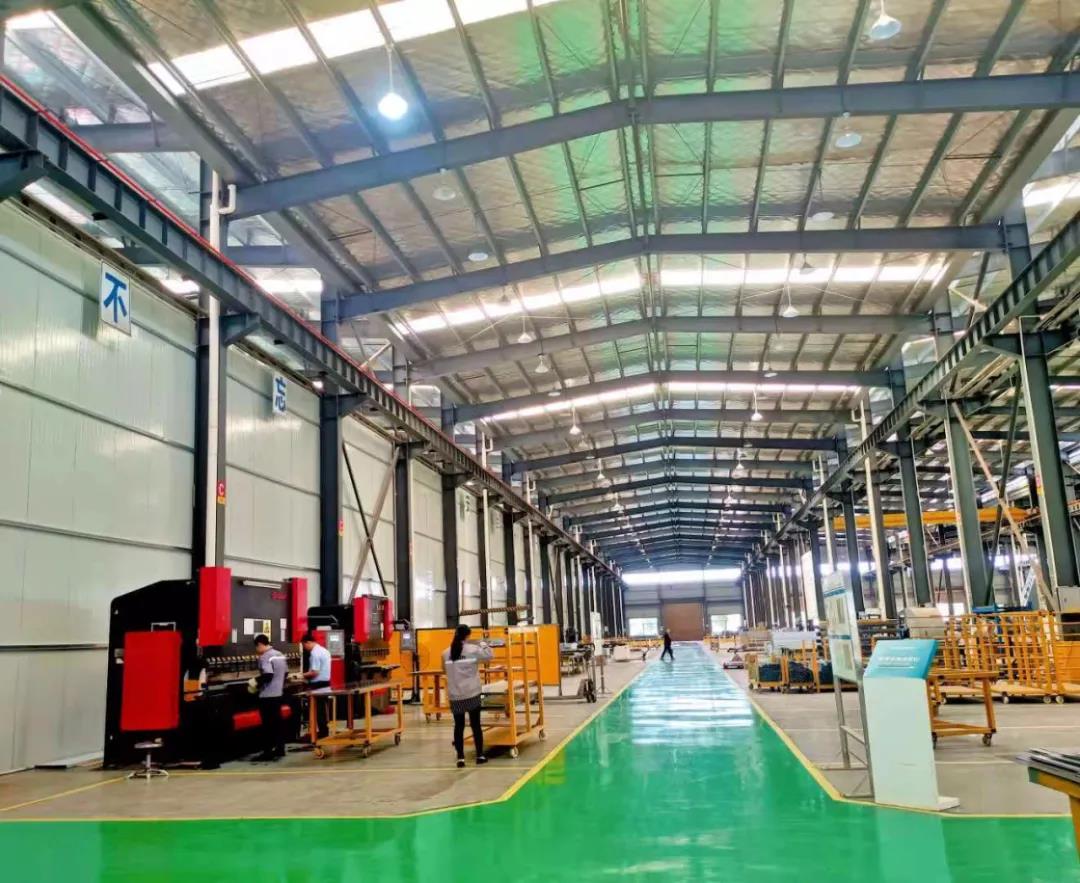 【IM网页版登录入口湖南生产基地】热火朝天生产忙，高质高效产精品！​